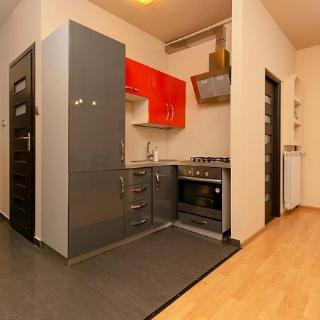 Wola Apartment With Balcony & Close To Metro By Noclegi Renters Warszawa Zewnętrze zdjęcie
