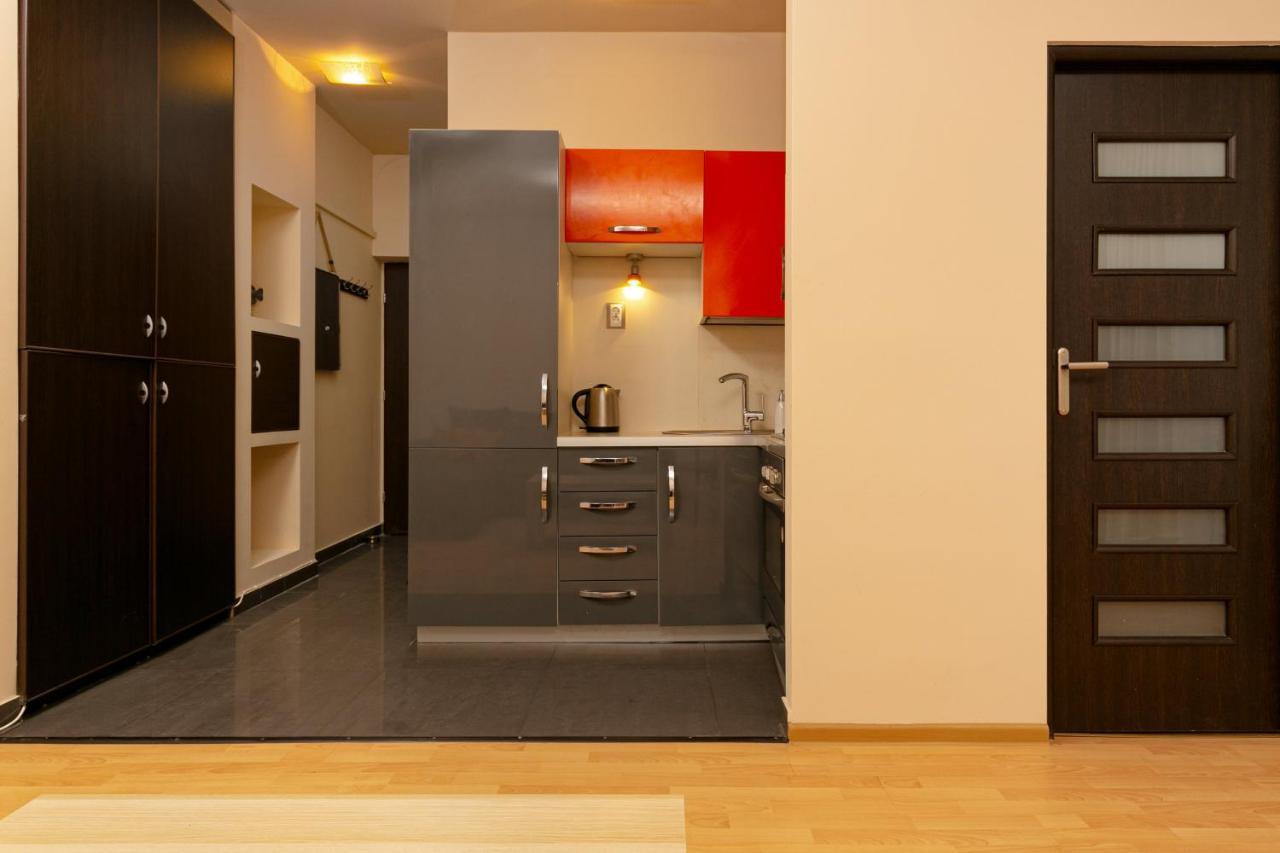 Wola Apartment With Balcony & Close To Metro By Noclegi Renters Warszawa Zewnętrze zdjęcie